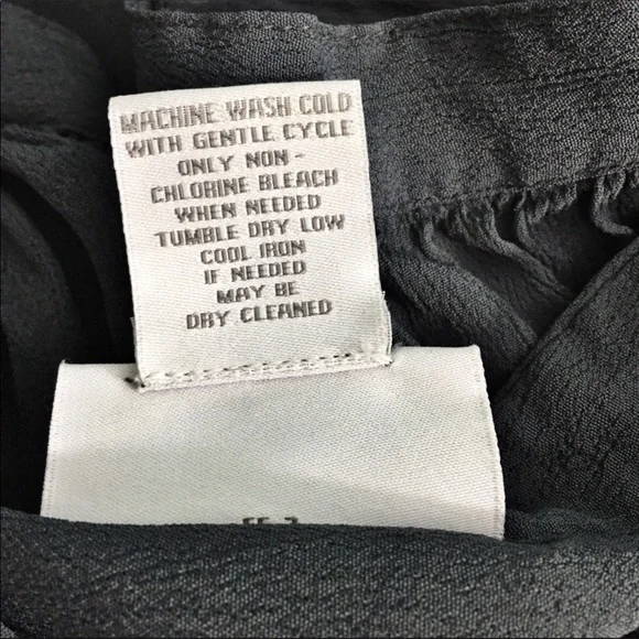 Soft Surroundings Gray Pintuck Floral Embroidered Tunic Blouse M - Picture 6 of 7